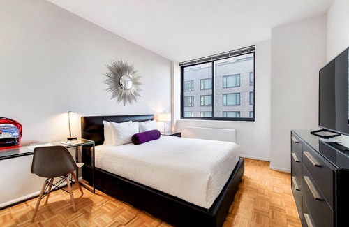 Brooklyn Heights Apartment | Modern One Bedroom in Charming Brooklyn Heights