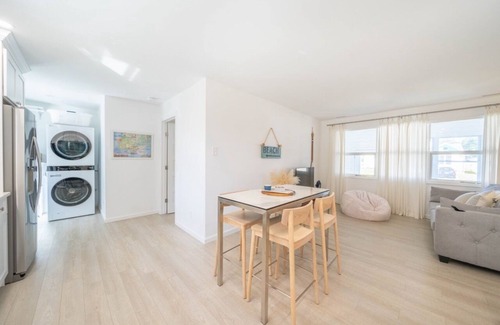 North Cape May House | Modern, open plan beach house - 2 blocks to the bay beach, pet friendly