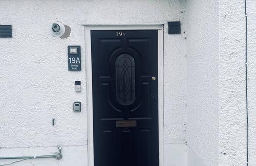 Oxford Apartment | Modern Oxford Retreat - Free parking