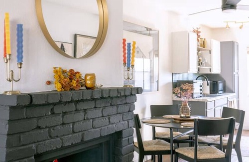 Crown Point Apartment | Modern Pacific Beach Condo Steps from Mission Bay