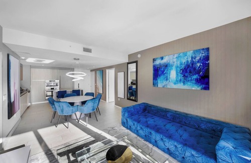 Hollywood South Central Beach Condo | ★ Modern Panoramic Escape With Stunning Ocean Views & Steps From the Beach