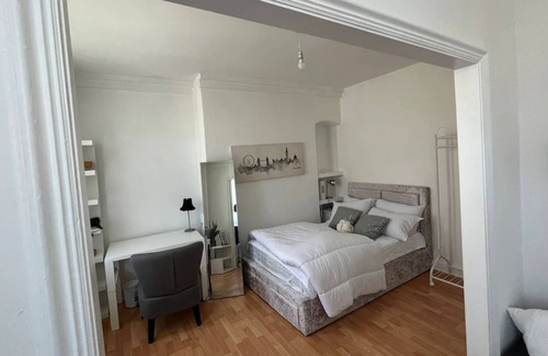 Canonbury Apartment | Modern & Peaceful 1BD Flat - Islington