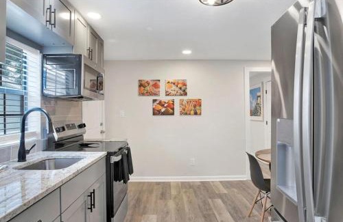 Old East Hill House | Modern & Peaceful Stay Central Near Hospitals & Shops