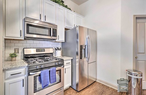 Pflugerville House | Modern Pflugerville Getaway w/Private Pool!