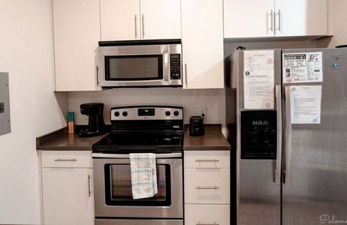 Salt Lake City Apartment | ✭Modern Place ✭ Great Location ✭ Gym, Pool, +More✭