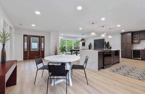 Tallahassee House | Modern Pool Home in the Center of Tallahassee