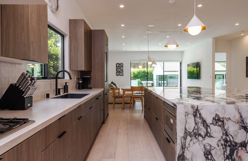 Valley Village Villa | Modern Poolside Paradise in Sherman Oaks