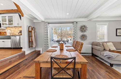 Moultonborough Other | Modern Post & Beam Farmhouse near Lake Winnipesaukee and Castle in the Clouds