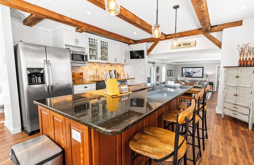 Moultonborough Other | Modern Post & Beam Farmhouse near Lake Winnipesaukee and Castle in the Clouds