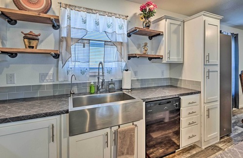 Prescott Valley House | Modern Prescott Valley Home on 2 Acres!