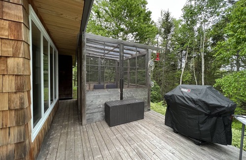 Canoe Cove House | Modern Private Lodge Near the Beach