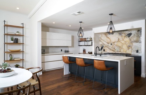 Covenant House | *MODERN RANCH LUXURY* - POOL and BEACH - *Encinitas - Del Mar Track*