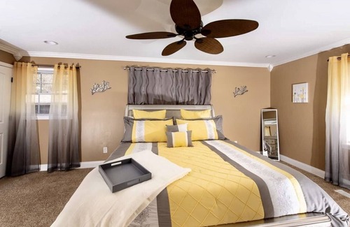 Crestline Heights House | Modern Ranch - Minutes From Downtown!