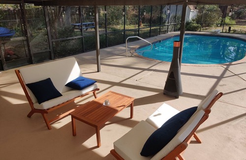 Newberry House | Modern Ranch pool house- close to it all.