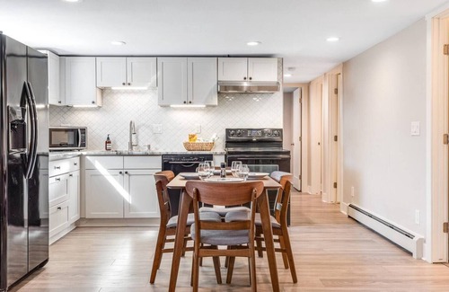 Sloan Lake House | Modern | Regis | Sloans Lake | Work-Friendly