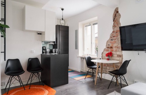 Punavuori Apartment | Modern & Renovated 1BR Apt in City Center