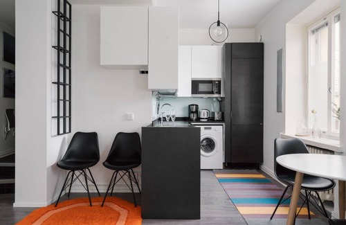 Punavuori Apartment | Modern & Renovated 1BR Apt in City Center