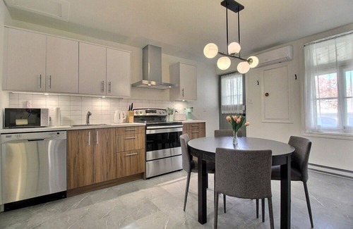 Sainte-Foy-Sillery-Cap-Rouge Apartment | Modern renovated apartment with parking