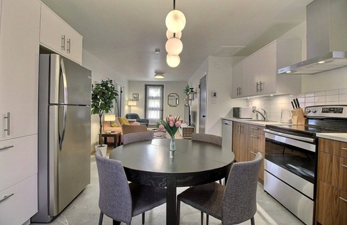 Sainte-Foy-Sillery-Cap-Rouge Apartment | Modern renovated apartment with parking