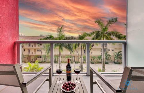 Hallandale Beach Apartment | MODERN Resort Modern apartment 2 BR 2 BR POOL