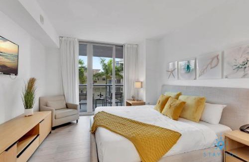 Hallandale Beach Apartment | MODERN Resort Modern apartment 2 BR 2 BR POOL