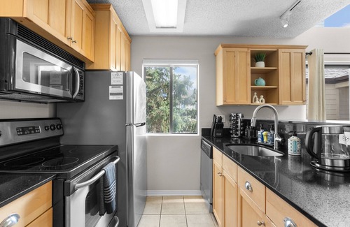 Englewood Condo | Modern Retreat | 2BR Retreat Near Denver | Gym