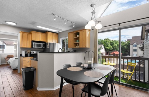 Englewood Condo | Modern Retreat | 2BR Retreat Near Denver | Gym