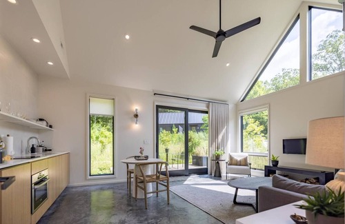 Asheville Cabin | Modern Retreat in Nature | Cozy Hot Tub | Creek | Firelight at Shope Creek