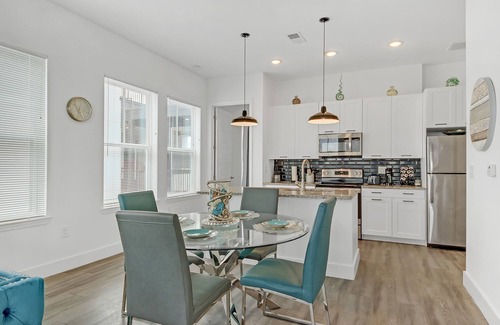 Castleberry Hill Apartment | Modern Retreat nCharming 2-bedroom apart in the heart of Atlanta. LOCATION!