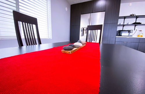 Draper House | Modern Retreat Near South Mtn Paragliding, Skis