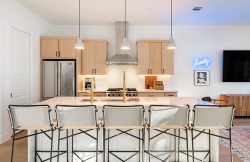 Bouldin House | Modern Retreat w/Pool, Guest House & Deck Lounge | Henley by AvantStay