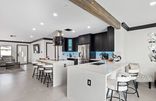 Mereway Manor Cottage | Modern Roose-pool Heat Available-hot Tub- Old Town