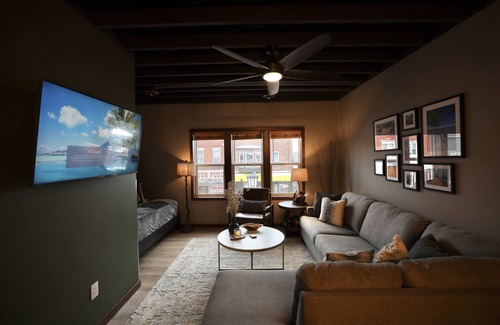 Minocqua Condo | Modern Rustic 2BR Condo in Downtown Minocqua—Walk to Shops, Dining & Lake
