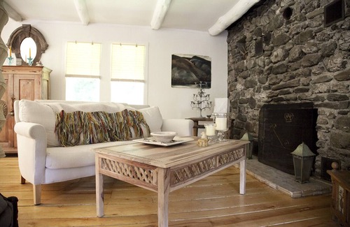 Hillsdale House | Modern Rustic Artist's Getaway