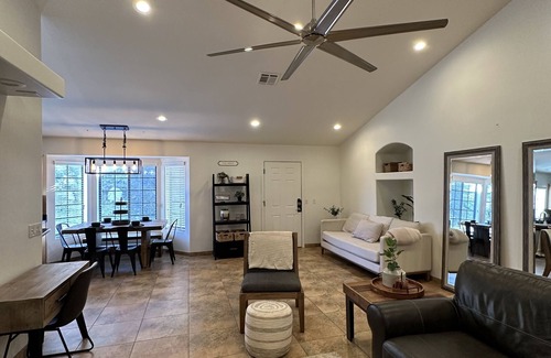 San Tan Valley House | Modern-Rustic Mountain Home