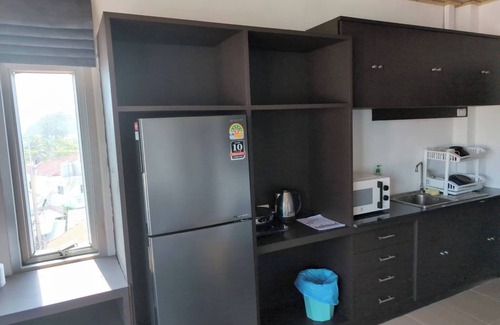 Thong Sala Apartment | Modern Rustic Seaview 1 bedroom Retreat with Free Coworking