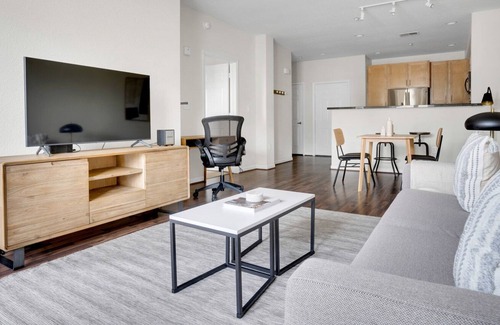 San Bruno Apartment | Modern San Bruno 1BR w/Pool, Gym & W/D, near highways, by Blueground