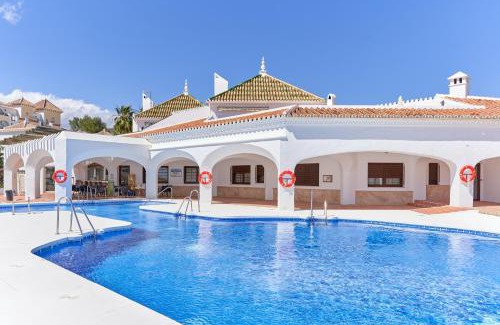Chimenea Apartment | Modern Sea View Apartment Nerja