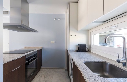 Coveta Fuma Apartment | Modern Seaside Apartment