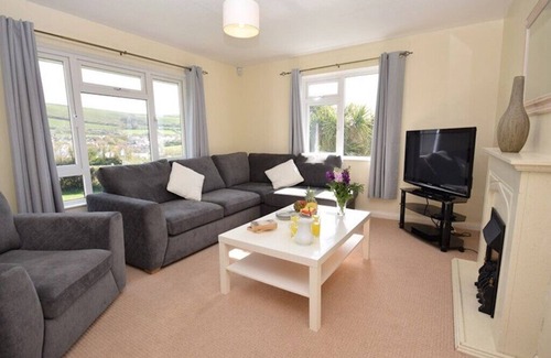Croyde House | Modern Seaside Cottage- short walk to beach