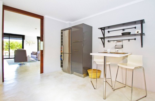 Pedruscada House | Modern semi-detached house in quiet residential area - 200 m to the sea (promenade)