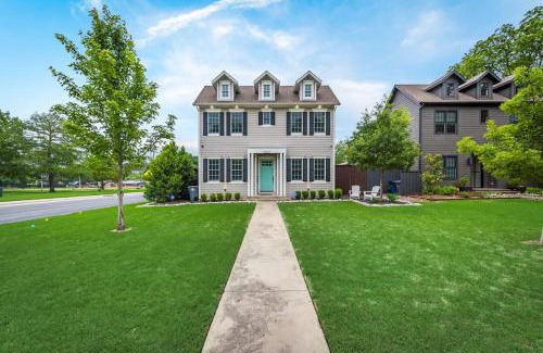 Lower Greenville House | Modern Serenity