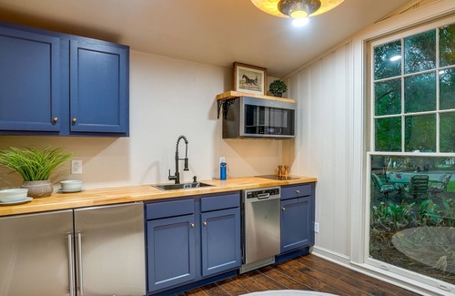 Fairfield Historic District Apartment | Modern Shreveport Studio Near Casinos & Downtown!