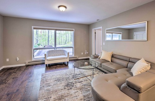 Sister Bay Condo | Modern Sister Bay Condo < 1 Mile to Beach!