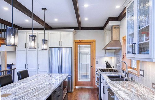 East Kootenay Ski Chalet | Modern Ski-In/Ski-Out Cabin in Panorama