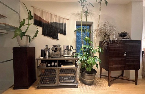 Old Town House | Modern- Smart Home in Wicker Park
