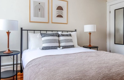 Winter Hill Apartment | Modern Somerville 1BR w/ W/D, nr Winter Hill, by Blueground