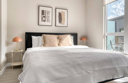 South San Francisco Apartment | Modern South San Francisco 1BR w/ Gym & W/D, nr restaurants, by Blueground