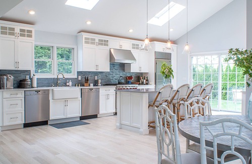 Village of Southampton House | Modern Southampton Village Home with Heated Pool