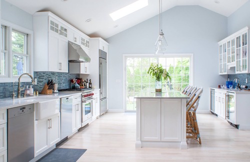 Village of Southampton House | Modern Southampton Village Home with Heated Pool